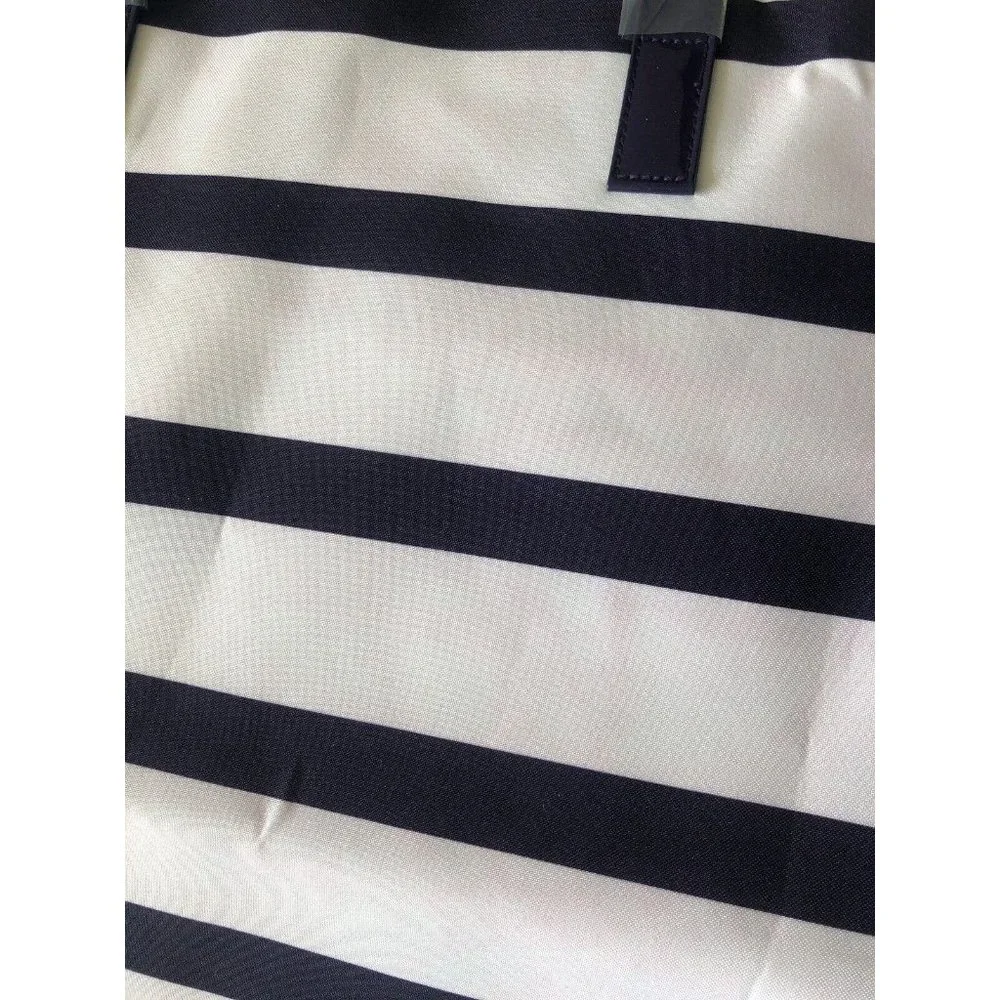 WHITE BLUE STRIPED TOTE BEACH GYM LAPT. HANDBAG W/ZIP POUCH ATTACHED NEW